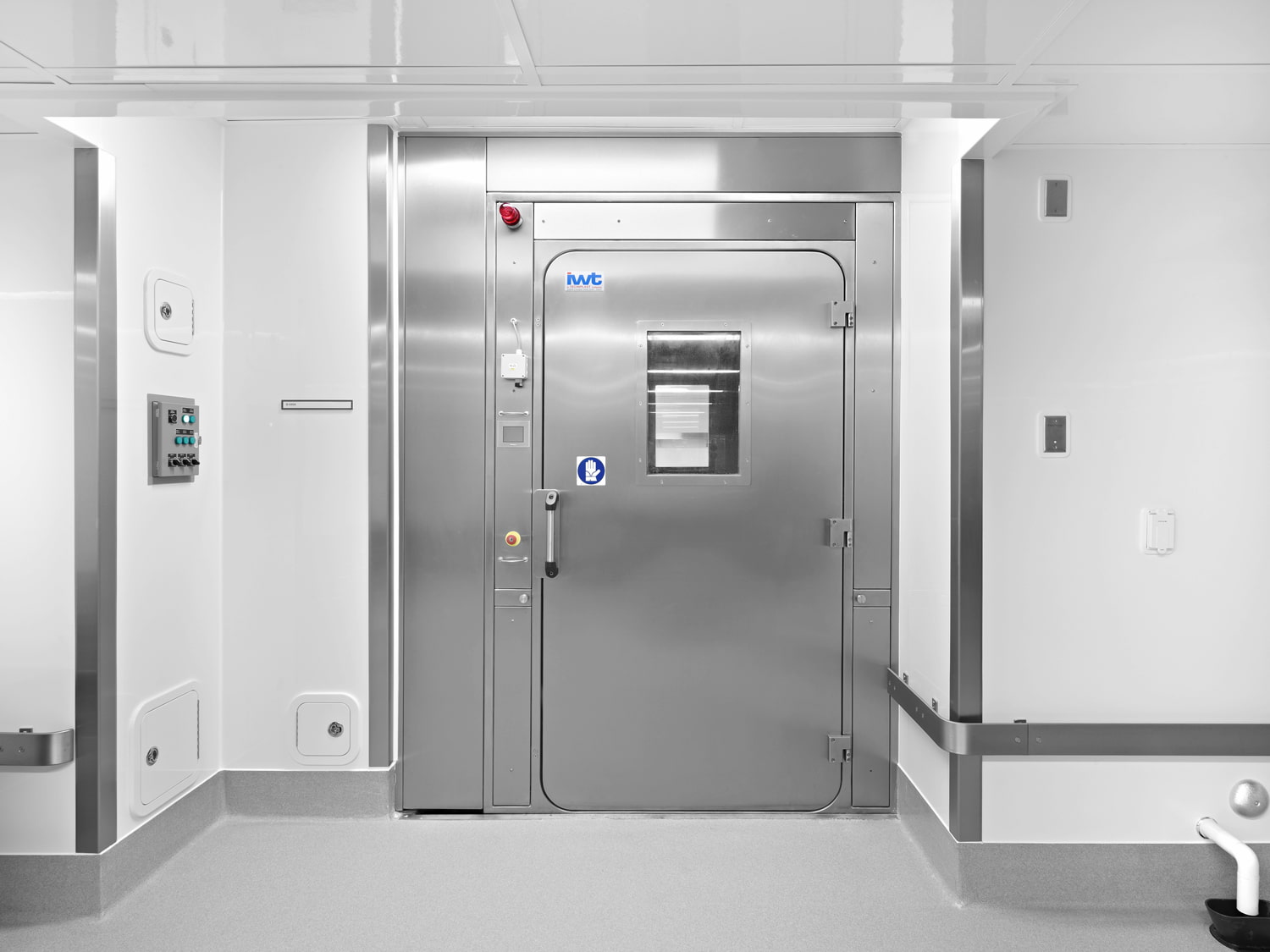 Wall to floor to ceiling Acryloyl finished with A-1010 Bio-Seal